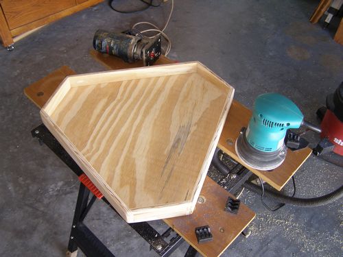 Top-view of one of the Knurl Knob used to lock the telescope into the Cradle Rings.